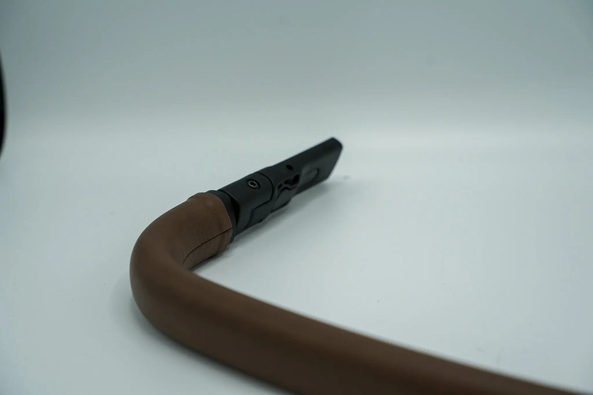 Joie Spielbügel für Parcel & Parcel LX – Leatherette Coffee | Original Ersatzteil joie